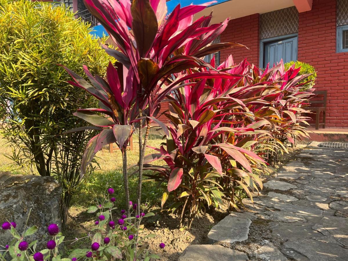 Paradise Mount Resort Pokhara Esterno foto