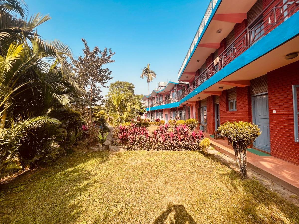 Paradise Mount Resort Pokhara Esterno foto