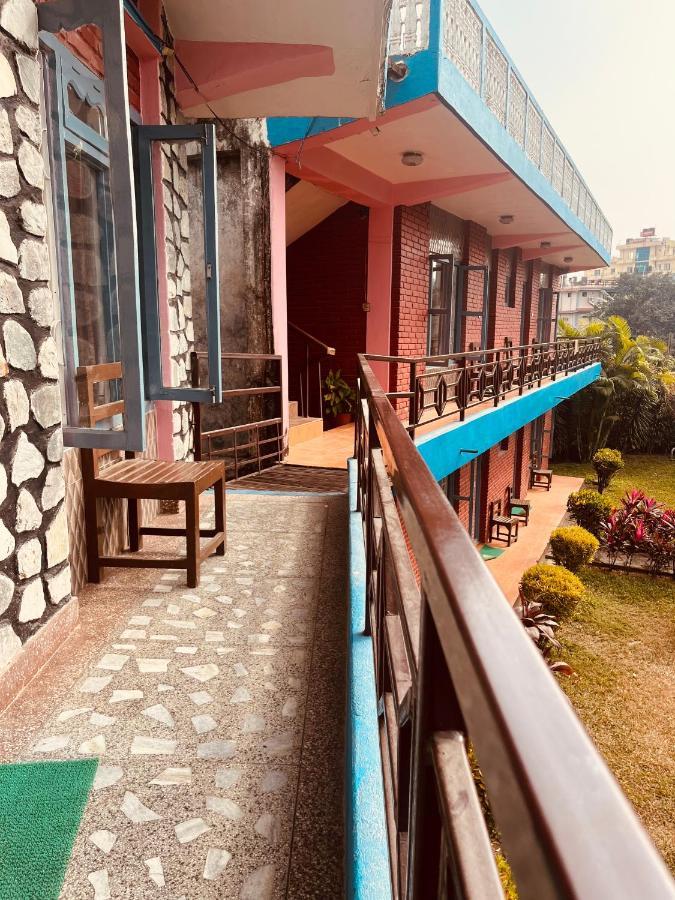 Paradise Mount Resort Pokhara Esterno foto