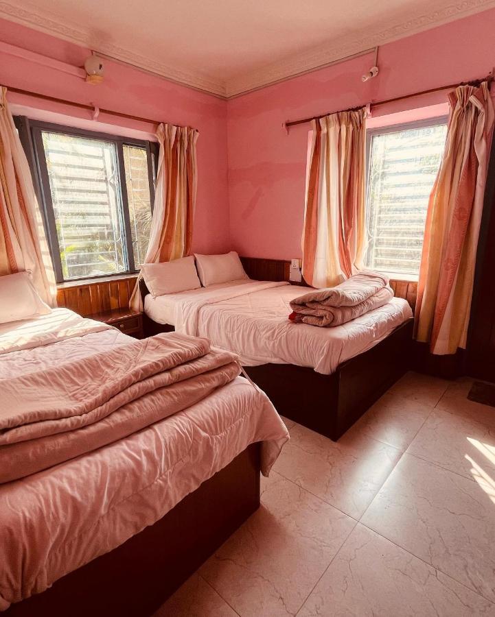 Paradise Mount Resort Pokhara Esterno foto