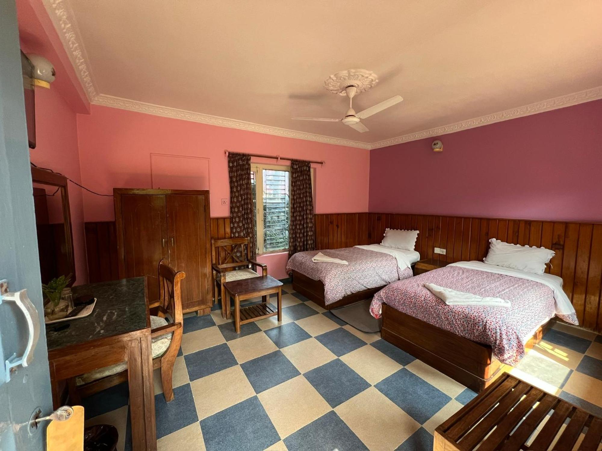 Paradise Mount Resort Pokhara Esterno foto